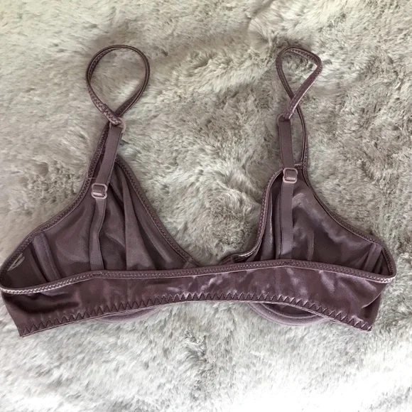 VNT Second‎ Skin Victoria’s Secret Bra